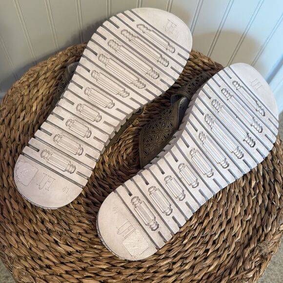 Ilse Jacobsen Tulip Crossband Platform
Sandal, Grey, Women Size 41 - Picture 8 of 9